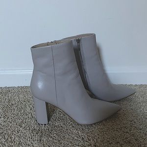 Marc Fisher LTD Ulani heeled bootie